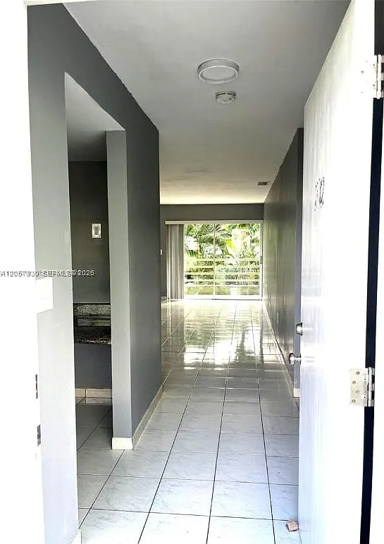 2 bed, 1009 sqft, $2,500 — Photo 4