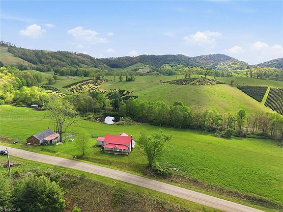 15th image of 4793 Cheek Mountain Rd