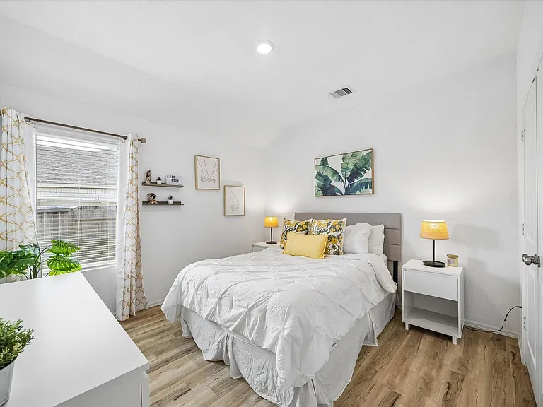 7511 Greenbriar Canyon Ln — Photo 23