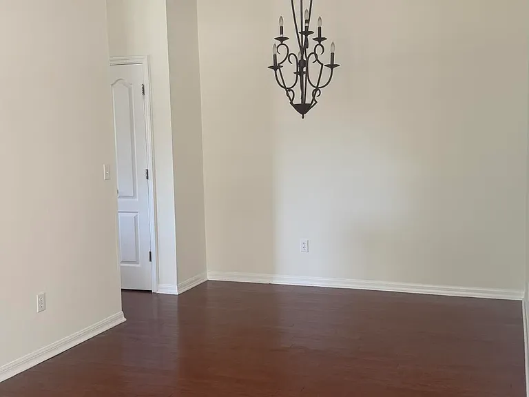 401 Honeycomb Way — Photo 7