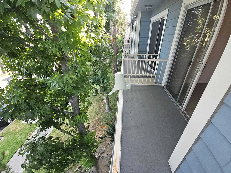 Sherman Way — Photo 27