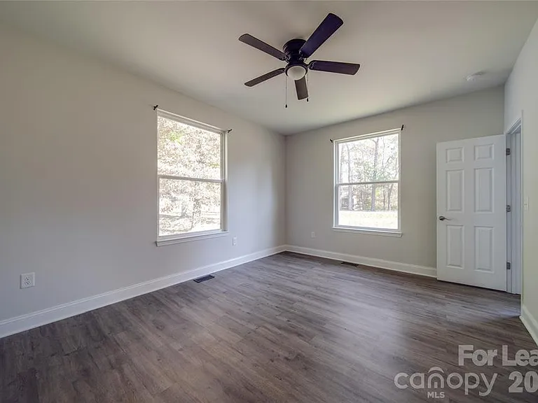 112 Rockwell Ct — Photo 27