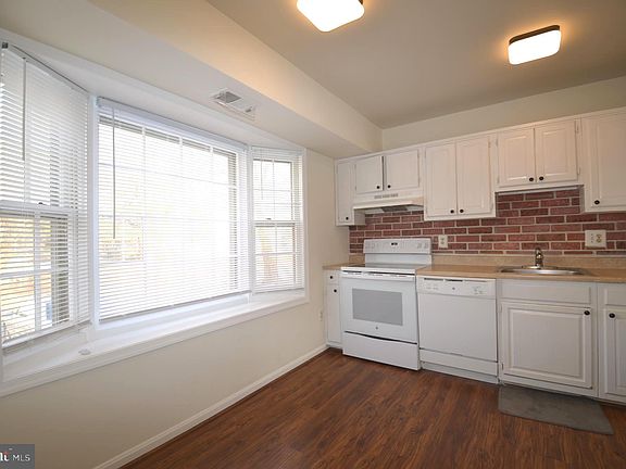 3rd image of 6348 Pine View Ct #64C