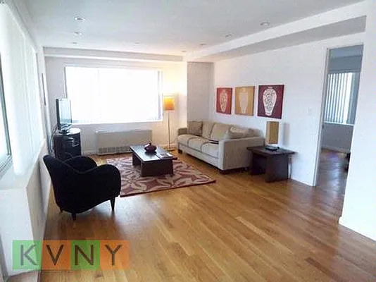 Rented by KVNY Soho | media 44