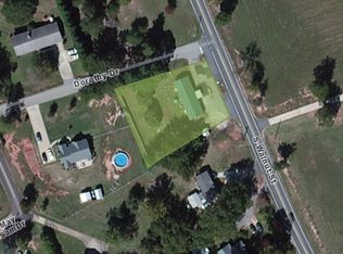 1328 S Walnut St, Seneca, SC 29678