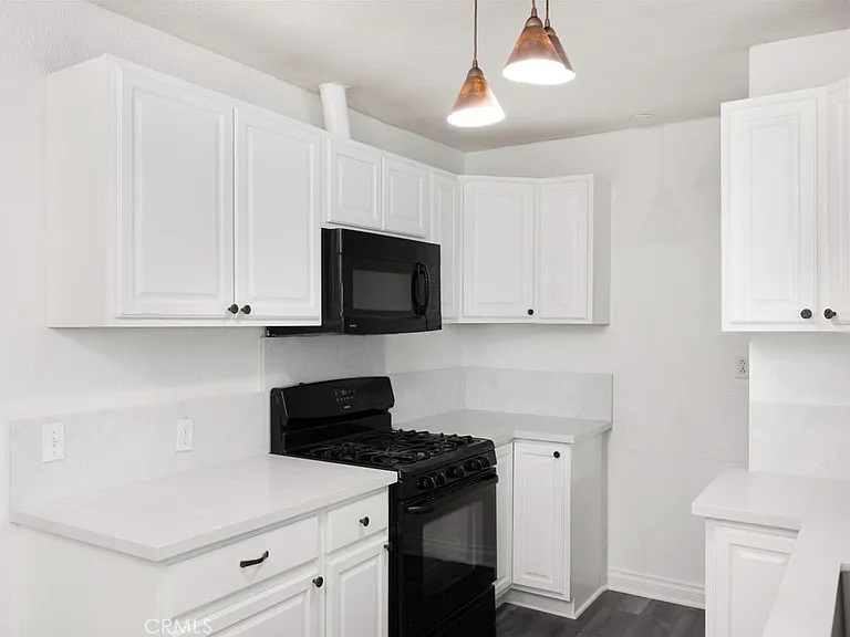 5020 Topanga Canyon Blvd — Photo 11