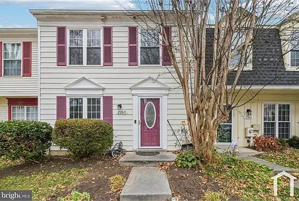 3 bed, 1160 sqft, $3,000 — Photo 2