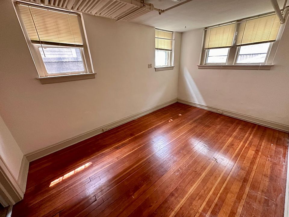 1st image of 3237 Girard Ave S APT 5