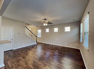 818 Redbud Ln, Summerville, SC 29486