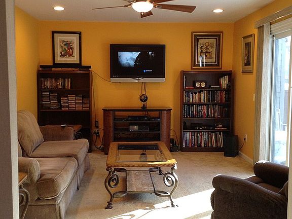 16' x 12' Living Room 