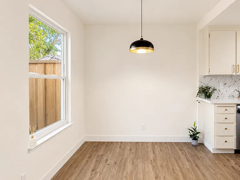 1409 Bel Air Dr #A — Photo 8
