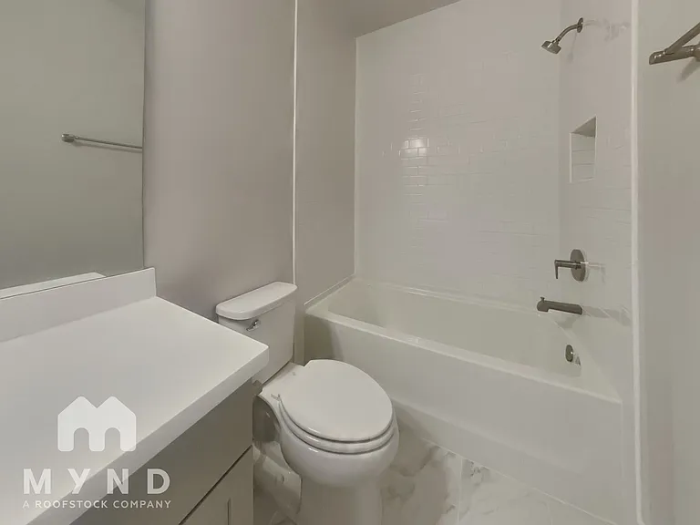 1273 Windmill Pkwy — Photo 25