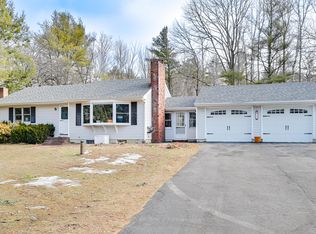 713 Gardiner Rd, Wiscasset, ME 04578