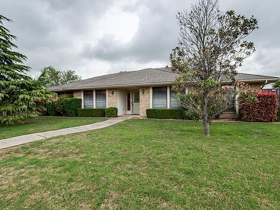 2nd image of 2913 Mollimar Dr