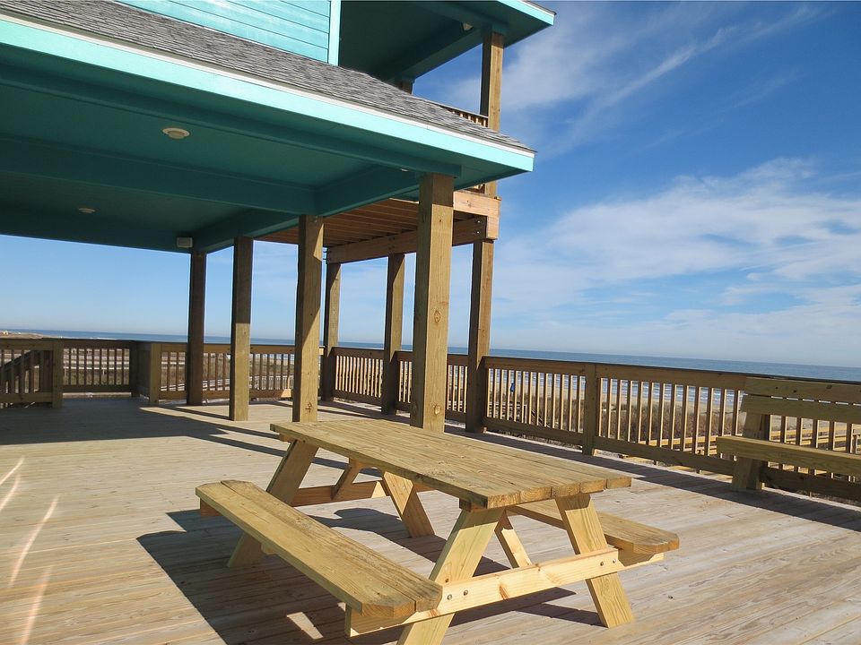 2102 Bluewater Dr, Surfside Beach, TX 77541 Zillow