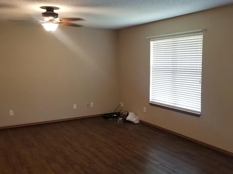 112 Fox Run Pl #B — Photo 3