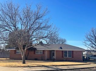 1702 Oak Ave, Dalhart, TX 79022