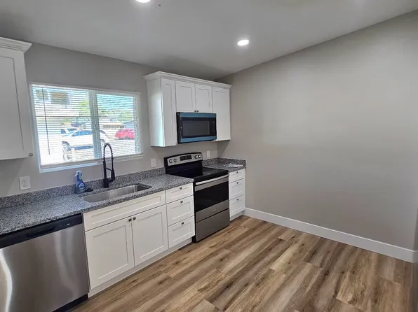 2202 W Heatherbrae Dr APT 1, Phoenix, AZ 85015