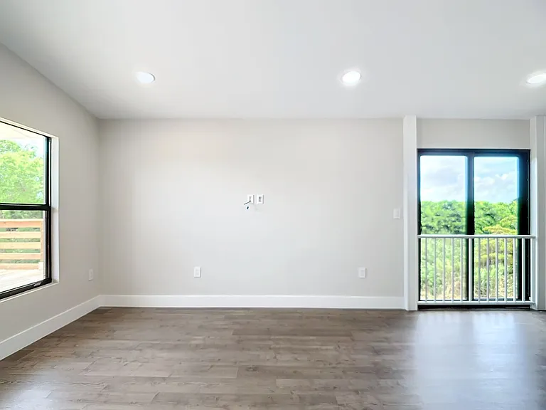 2505 Storter Ave — Photo 7