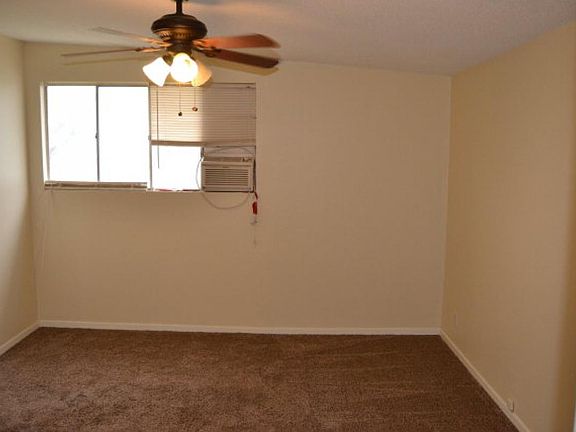 5th image of 3153 Woodlawn Dr