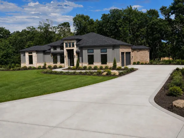 9646 Lakeside Oaks Dr, Plantersville, TX 77363