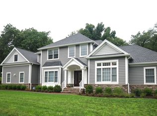 6 Shepherds Ln, Succasunna, NJ 07876