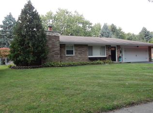 225 Snow St, Sugar Grove, IL 60554