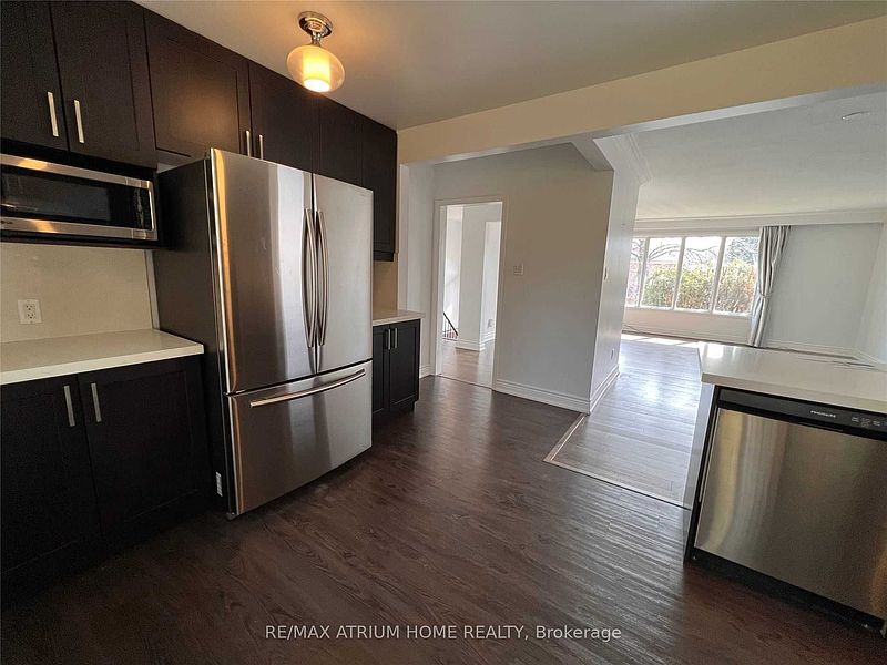 Toronto House for rent - 5 Bedrooms — photo 7