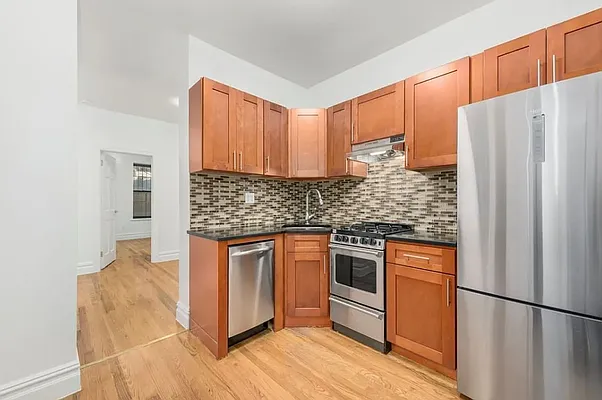 Rented by REAL New York | media 6