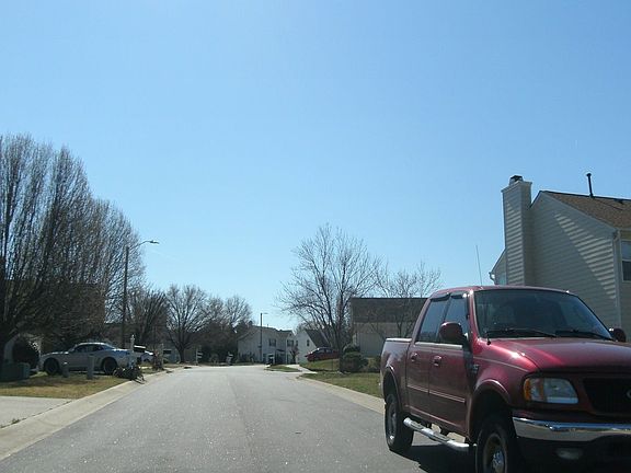 4th image of 405 Bellmeade Bay Dr