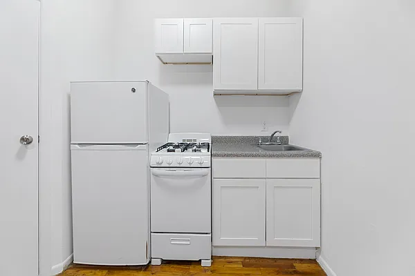 Rented by REAL New York | media 27