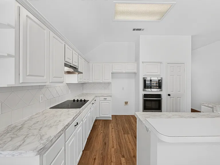 7008 Jasper Dr — Photo 7