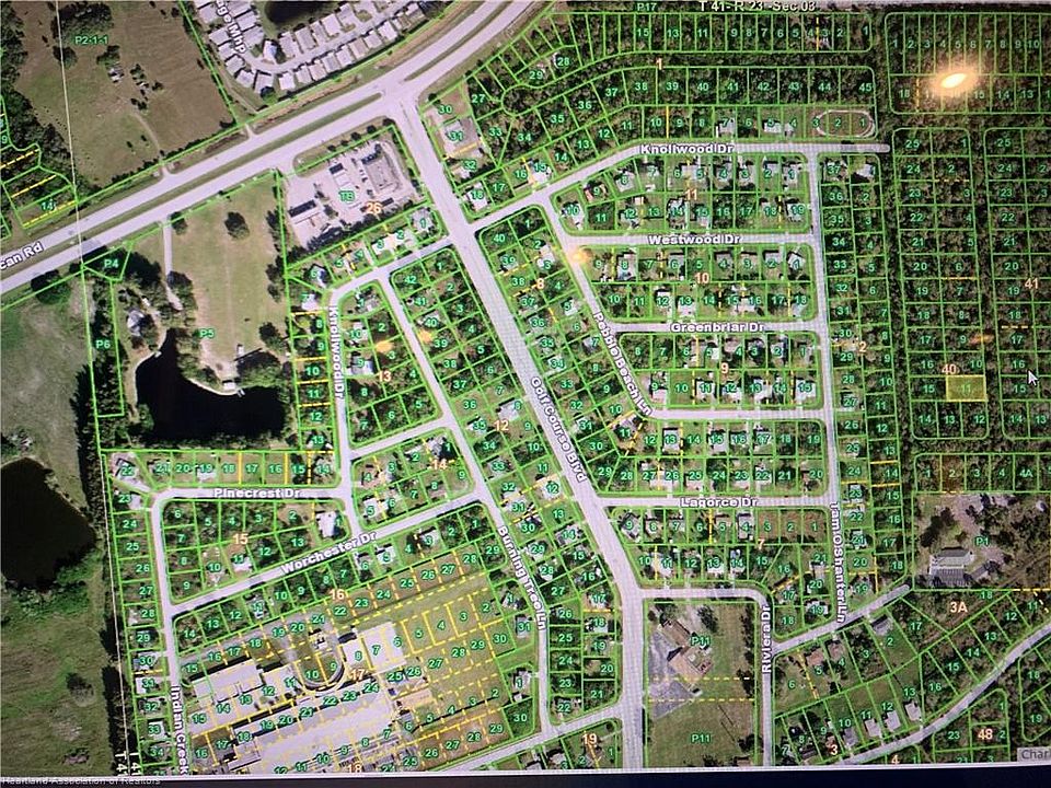 2nd image of 421 N Yellowtail Ln