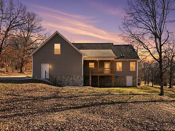 3rd image of 307 Ledgeview Dr