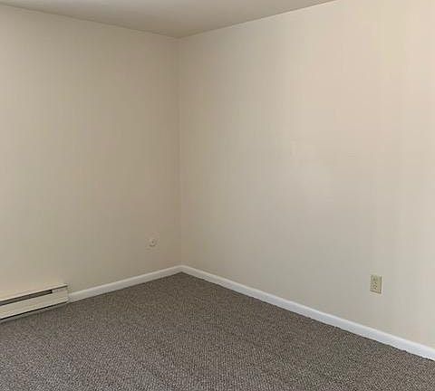 5th image of 130 Maynard Dr APT A