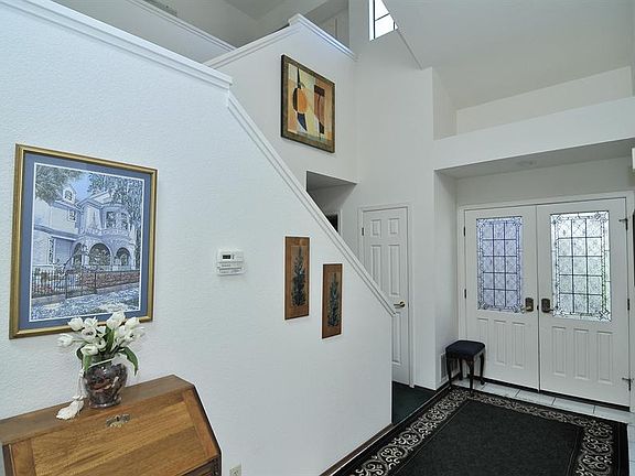 3rd image of 3125 Lake Trasimeno Dr