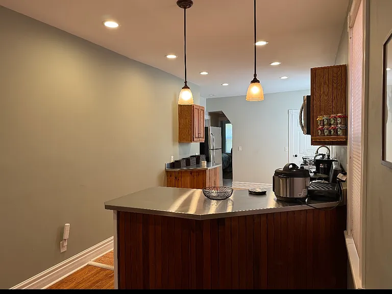 67 Trinity Pl — Photo 3