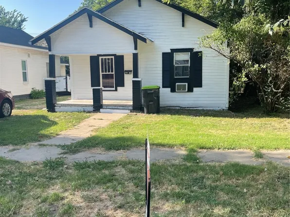 715 W 9th St, Ada, OK 74820