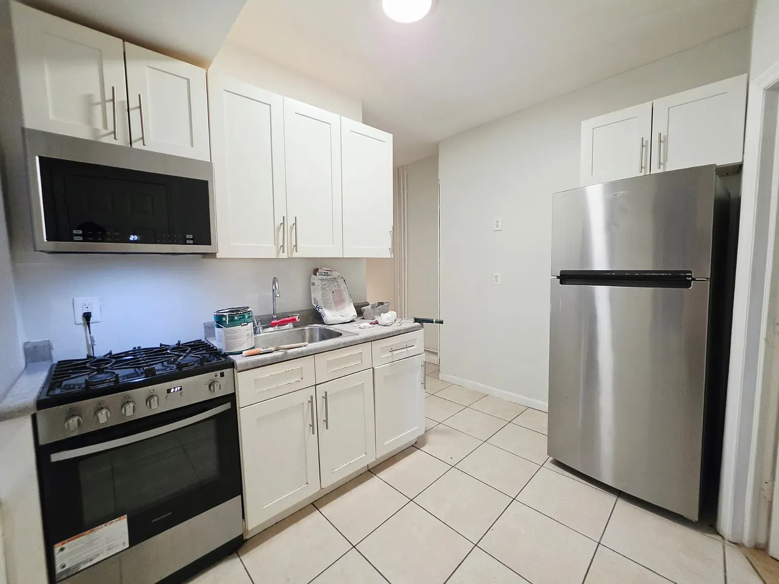 2 bed, 800 sqft, $1,995 — Photo 1