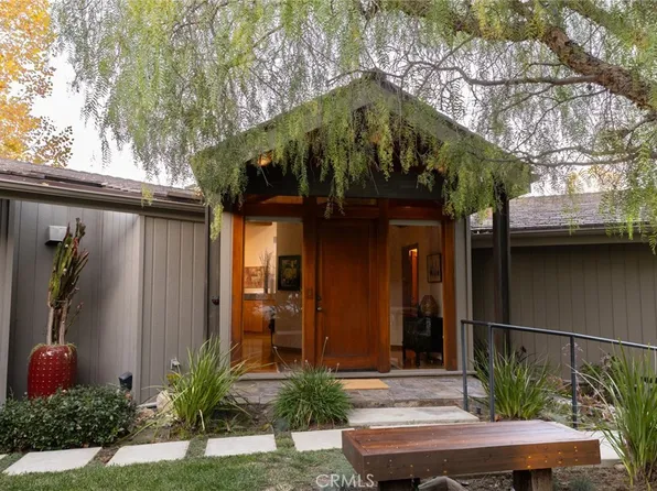 3653 Willowcrest Ave, Studio City, CA 91604
