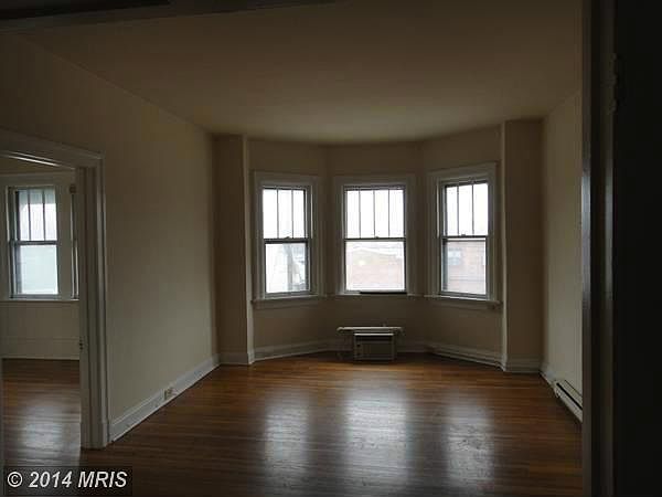 2nd image of 502 W King St APT 8