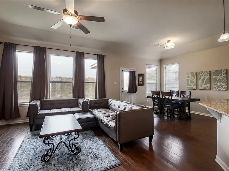 124 Navigator Dr — Photo 5