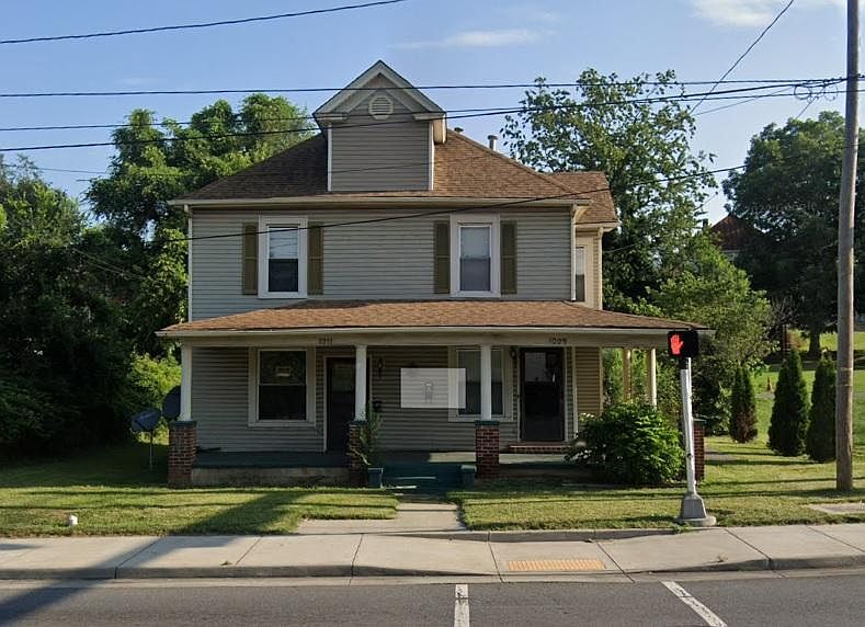 1st image of 1009 Orange Ave NW