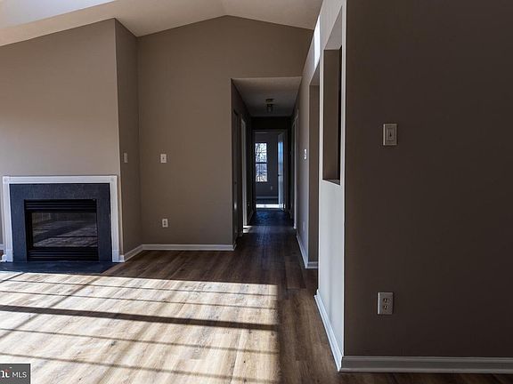 5th image of 129 Brookland Ter APT 12