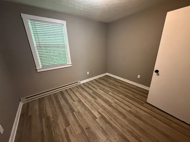 905 Blue Ridge Dr #B — Photo 7