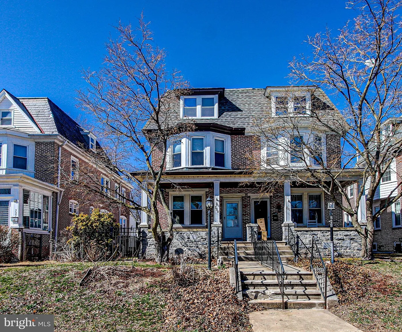 739 Noble St photo 1