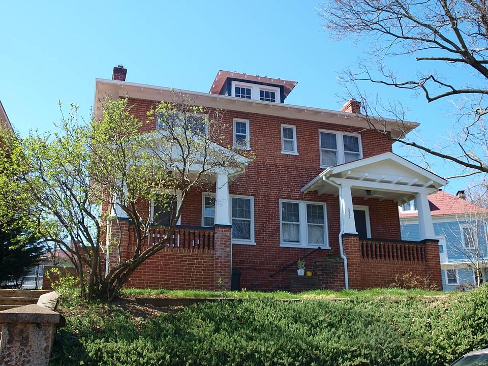 Duplex unit on right available for rent.