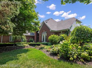 56439 Nickelby Dr S, Shelby Township, MI 48316