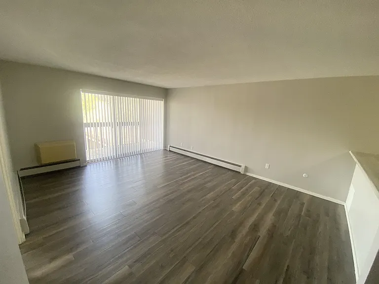 Lexington Hills Apartments — Photo 70