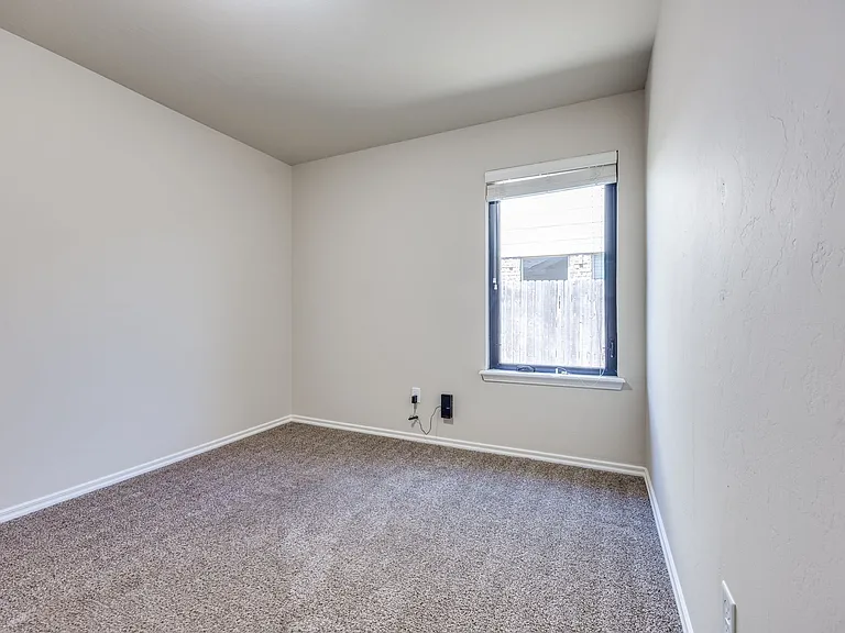 18609 Cola Dr — Photo 10